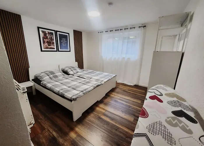 3 Zimmer Wohnung Eg - Zentrum