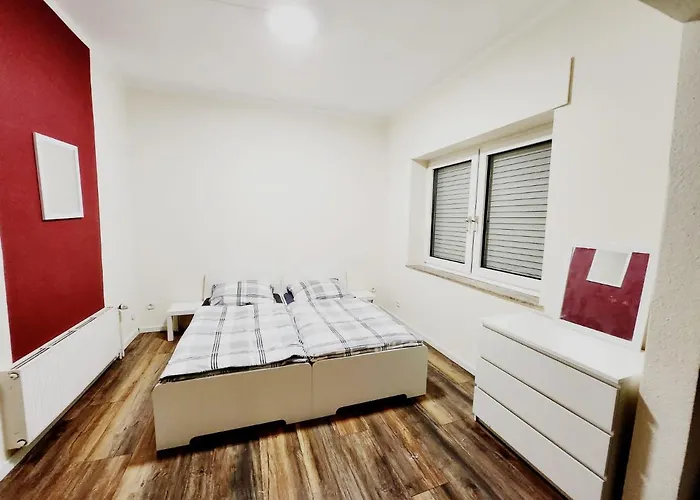 3 Zimmer Wohnung Eg - Zentrum